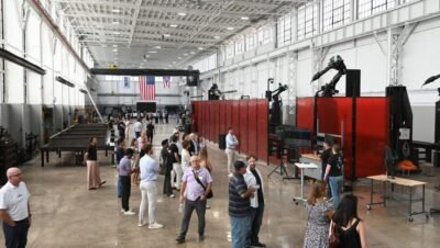 Fábrica robótica de acero: exingenieros de SpaceX lanzan automatización